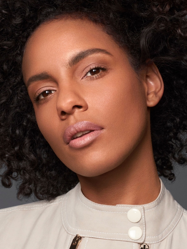 MAC Pro Longwear Nourishing Waterproof Foundation - Image 3 of 3 MAC Pro Longwear Nourishing Waterproof Foundation - Image 3 of 3
