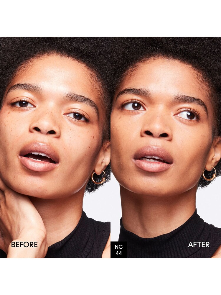 MAC Studio Fix Fluid SPF15 Foundation - Image 3 of 3