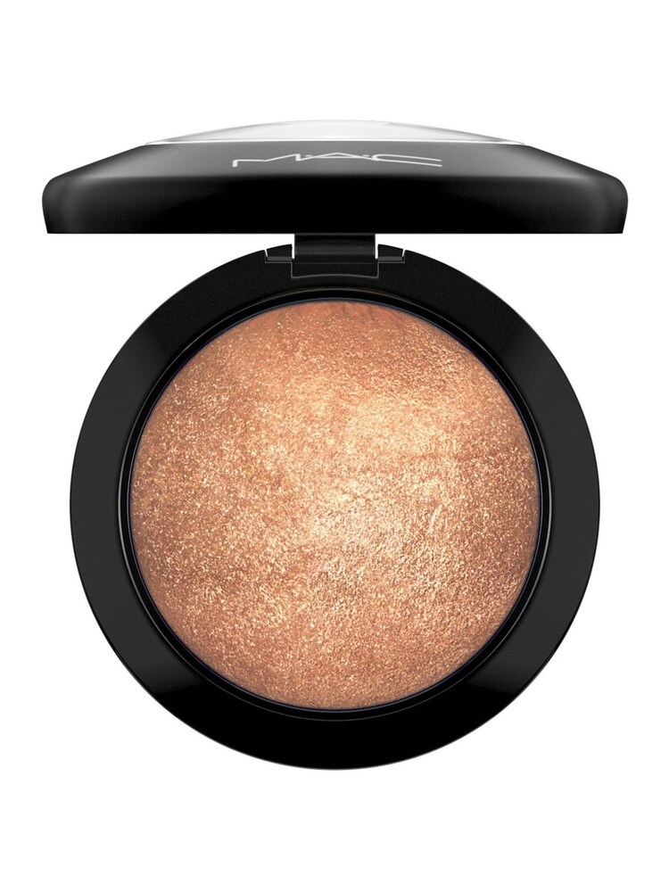 MAC Mineralize Skinfinish - Image 2 of 5 MAC Mineralize Skinfinish - Image 2 of 5