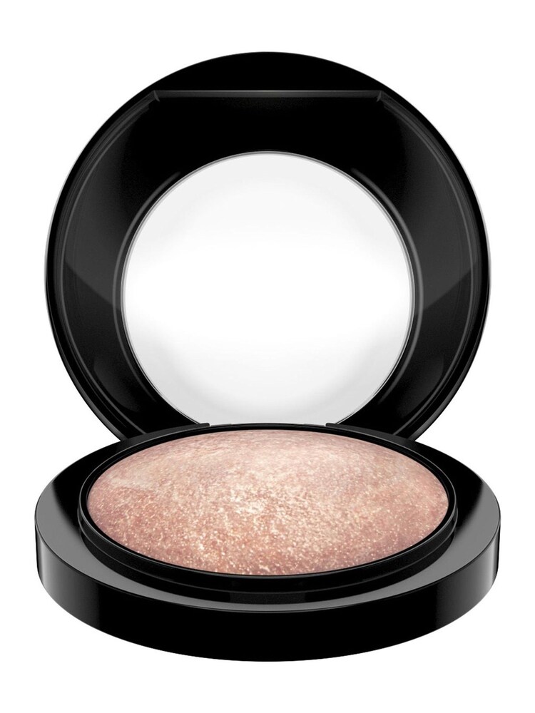 MAC Mineralize Skinfinish - Image 1 of 4 MAC Mineralize Skinfinish - Image 1 of 4