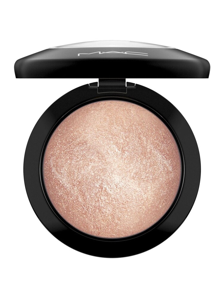 MAC Mineralize Skinfinish - Image 2 of 4 MAC Mineralize Skinfinish - Image 2 of 4