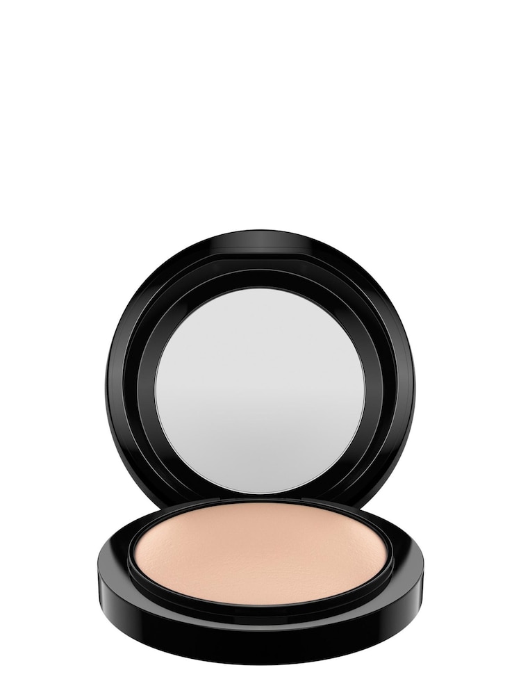 MAC Mineralize Skinfinish - Image 1 of 4 MAC Mineralize Skinfinish - Image 1 of 4