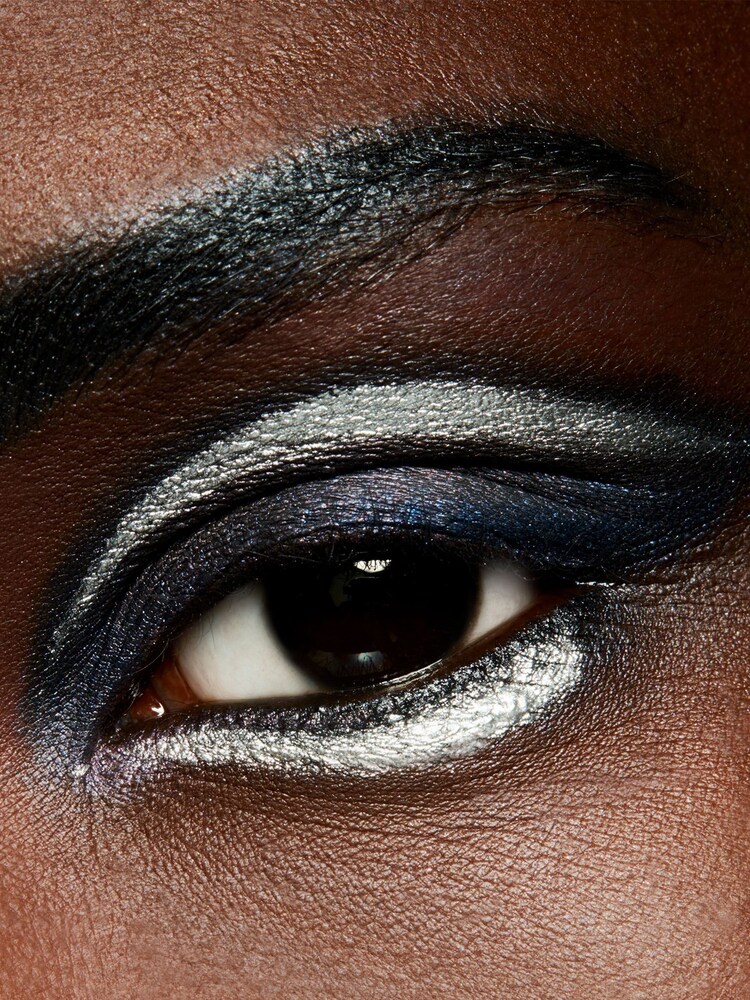 MAC Dazzleshadow Liquid Eyeshadow - Image 5 of 5 MAC Dazzleshadow Liquid Eyeshadow - Image 5 of 5
