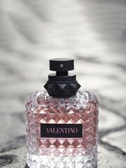 Valentino Born In Roma Donna Eau De Parfum 30ml - Image 4 of 5
