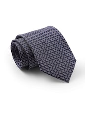Dark Blue - The Savile Row Company Red Chain Link Pure Silk Tie - Larawan 1 ng 2