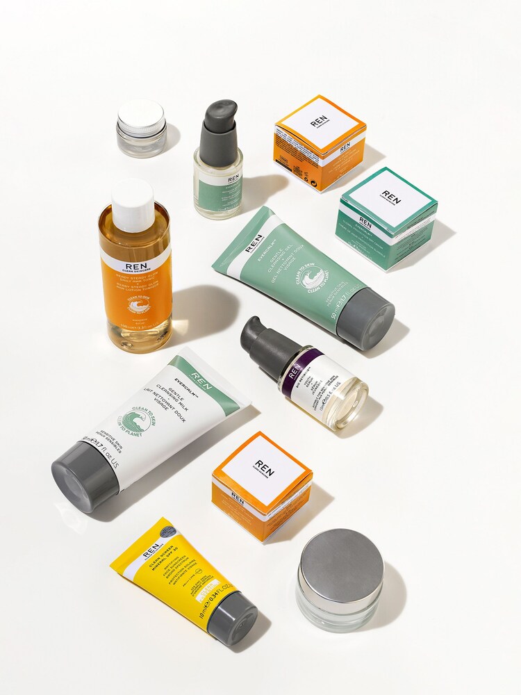 REN Mini Evercalm™ Gentle Cleansing Milk 50ml - Image 2 of 3 REN Mini Evercalm™ Gentle Cleansing Milk 50ml - Image 2 of 3