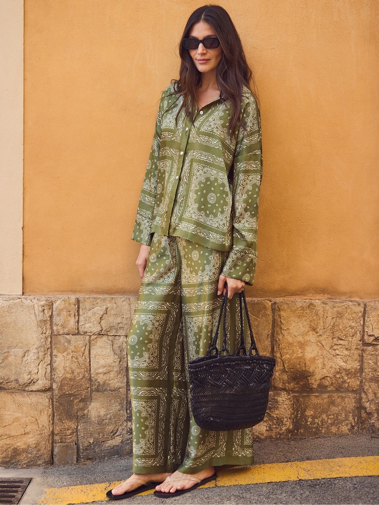 Ro&Zo Green Petite Scarf Print Trousers - Image 2 of 6