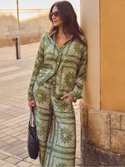 Ro&Zo Green Petite Scarf Print Trousers - Image 4 of 6