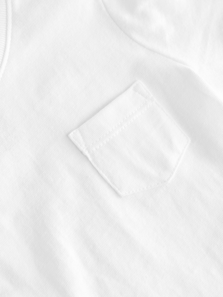 Gap White Pocket Short Sleeve Crew Neck T-Shirt (12mths-5yrs) - Image 3 of 3 Gap White Pocket Short Sleeve Crew Neck T-Shirt (12mths-5yrs) - Image 3 of 3
