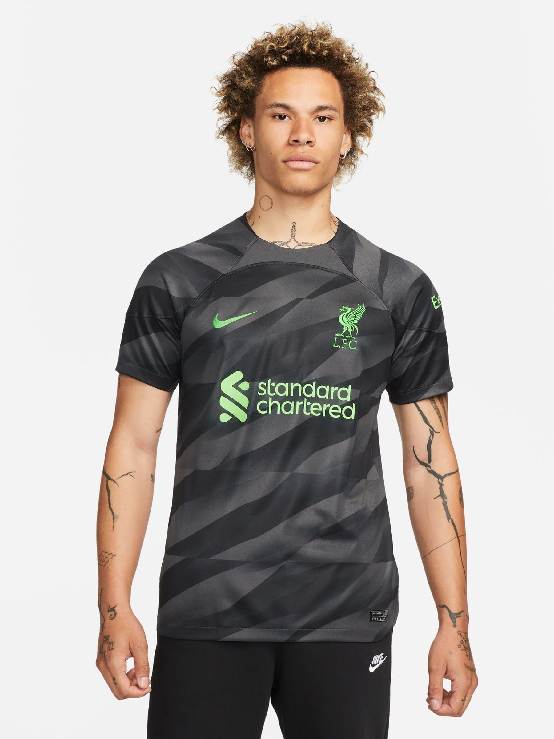 Lfc black jersey hot sale