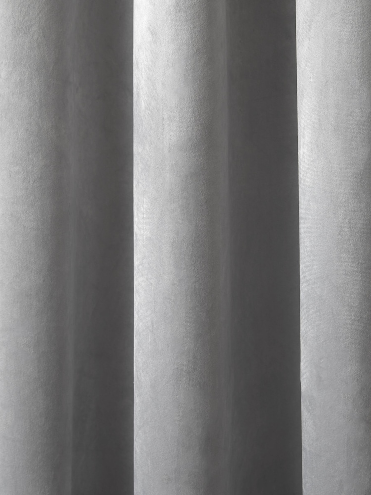 Laurence Llewelyn-Bowen Montrose Velvet Blackout Thermal Eyelet Curtains - 圖片 3，共 3