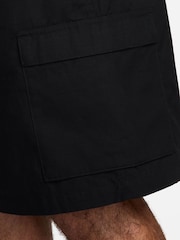 Negro - Pantalón corto tipo cargo de polar de algodón 100 % Club de Nike - Imagen 6 de 27