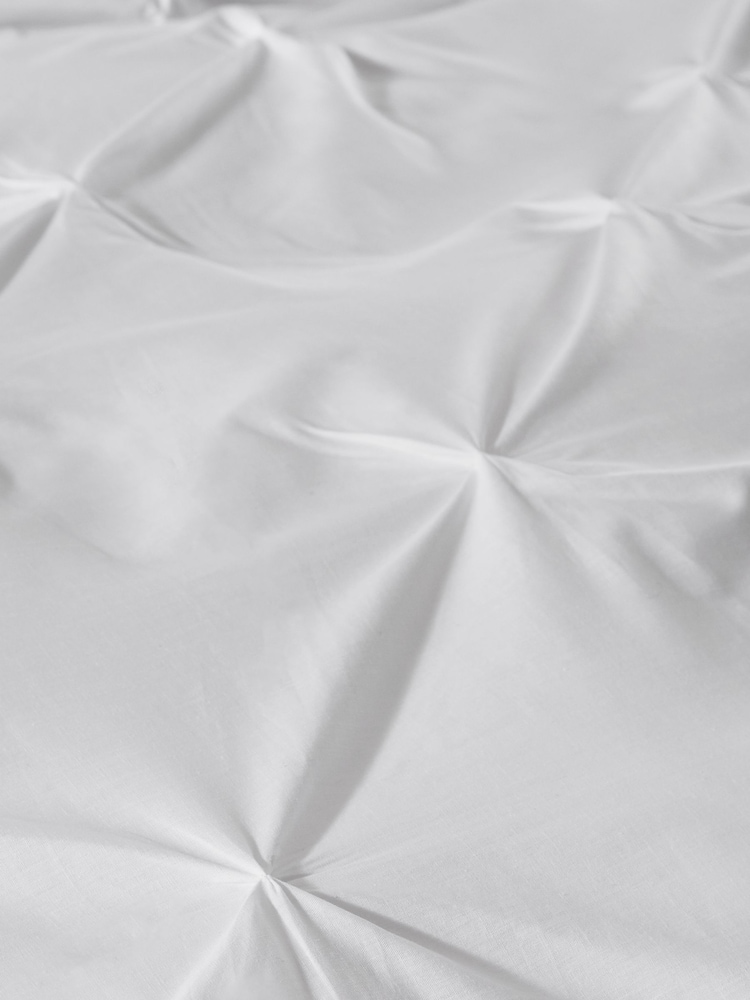 Serene Lara Duvet Cover And Pillowcase Set - Image 3 of 3