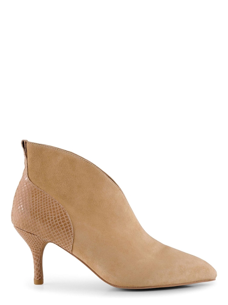 Beige - Shoe The Bear Valentine Stiefel aus Veloursleder mit spitzer Zehenpartie - Bild 1 von 1 Beige - Shoe The Bear Valentine Stiefel aus Veloursleder mit spitzer Zehenpartie - Bild 1 von 1