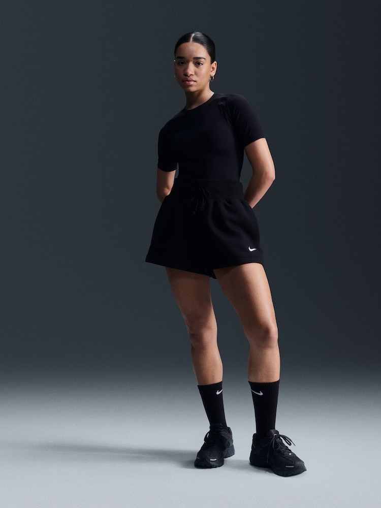 Negro - Nike Sportswear Phoenix Fleece Alto-Waisted Loose Shorts - Imagen 2 de 6