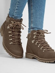 Tog 24 Brown Outback Walking Boots - Image 1 of 7