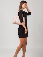 Rosa rubor - Bolso de mano de cuero Chatham de Pure Luxuries London - Imagen 1 de 6