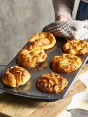 Lakeland Blue 6 Deep Yorkshire Pudding Tray - Image 4 of 4