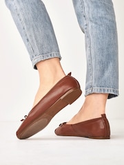 Tan Brown Leather Regular/Wide Fit Signature Ruched Ballerina Shoes - Image 2 of 6