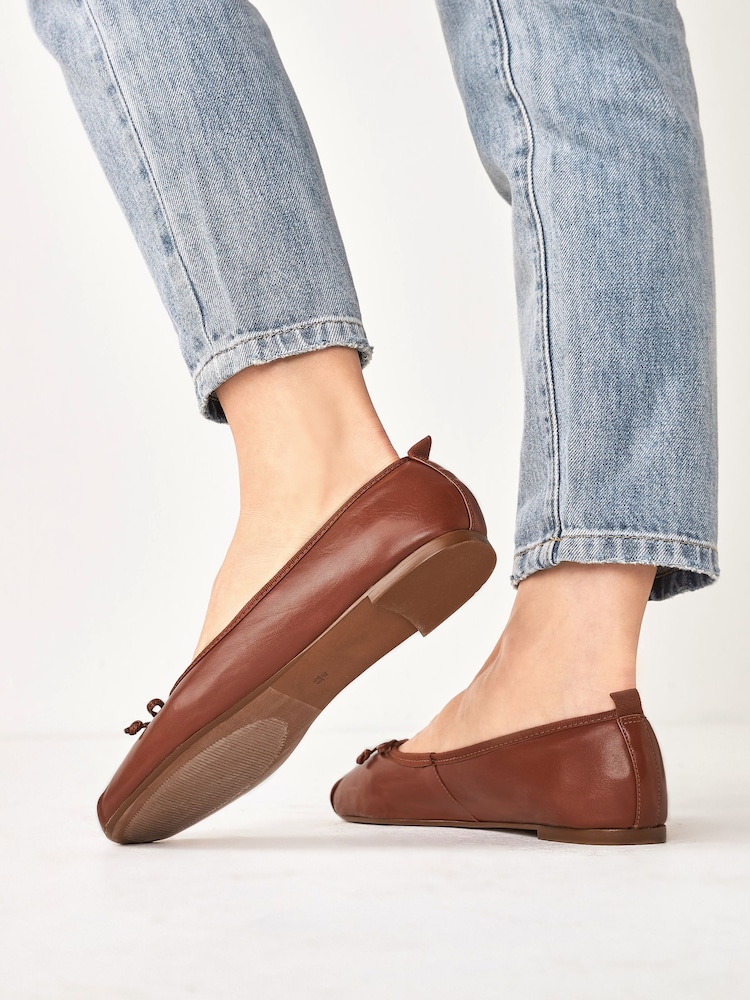 Tan Brown Leather Regular/Wide Fit Signature Ruched Ballerina Shoes - Image 2 of 6