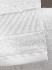 Catherine Lansfield 6 Piece White Anti-Bacterial Towel Bale - Image 2 of 5