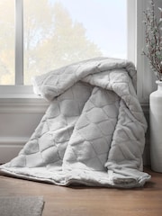 Catherine Lansfield Silver Teddy Cosy and Soft Diamond Fleece Throw - Image 1 of 4