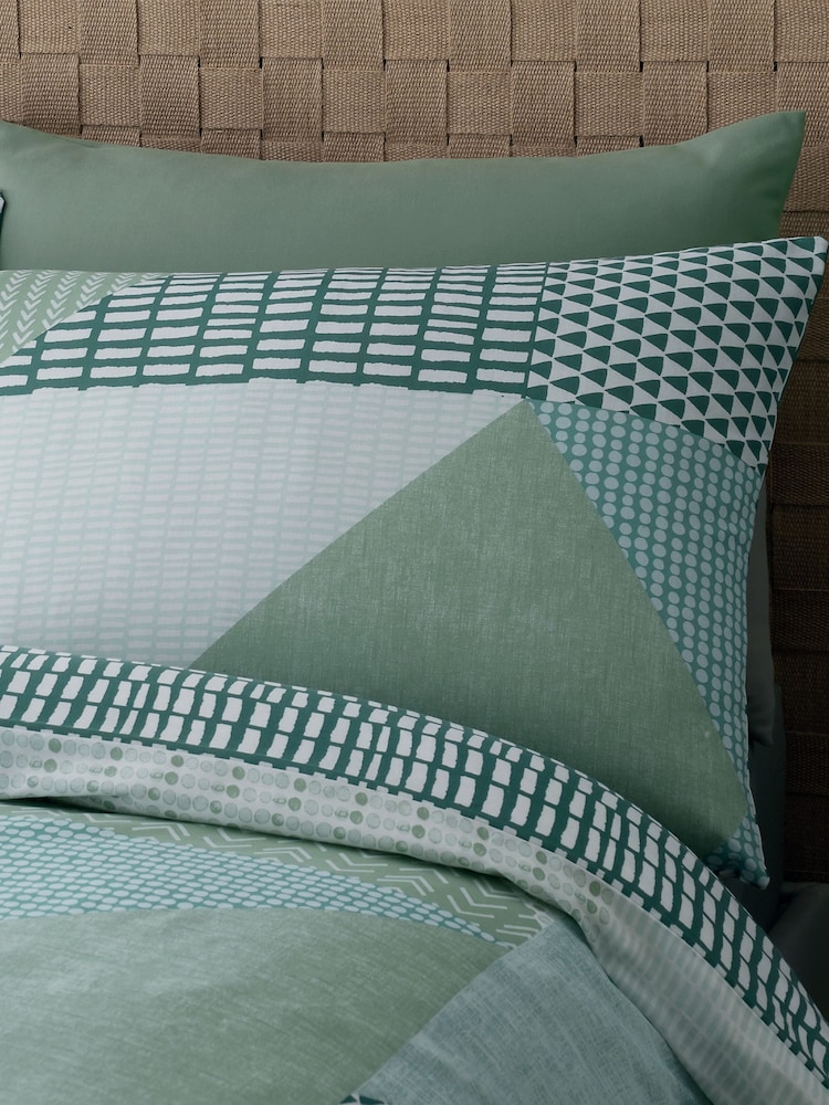 Catherine Lansfield Green Larsson Geo Duvet Cover and Pillowcase Set - Image 2 of 5
