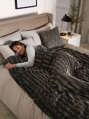 Grey Faux Fur Weighted Blanket - Image 4 of 6