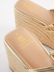 Gold - Forever Comfort® Pantoletten aus Webstoff mit Keilabsatz - Bild 6 von 7