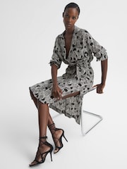 Reiss Georgina Midikleid mit Wirbel-Print - Bild 1 von 8