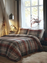 Appletree Connolly karirast; s karirastim vzorcem Brushed 100% Cotton prešito pregrinjalo in Pillowcase Set - Slika 1 iz 4