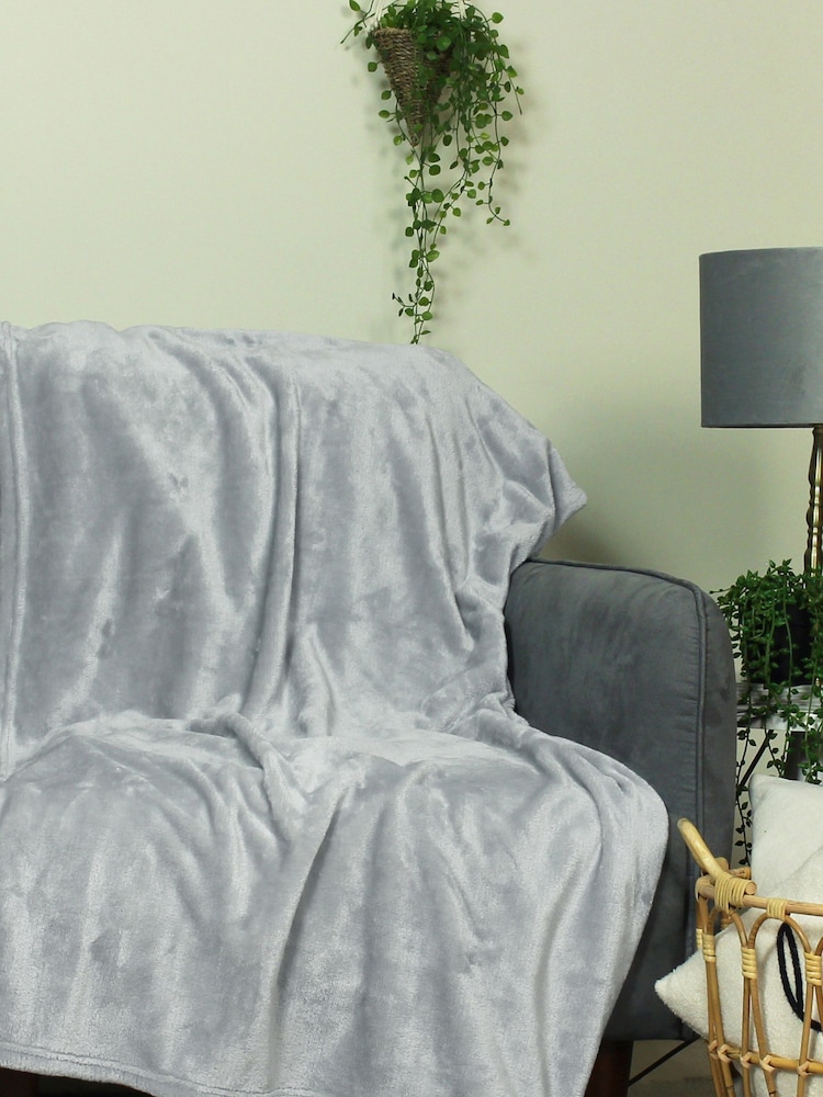 furn. Grey Harlow Throw - Image 1 of 3