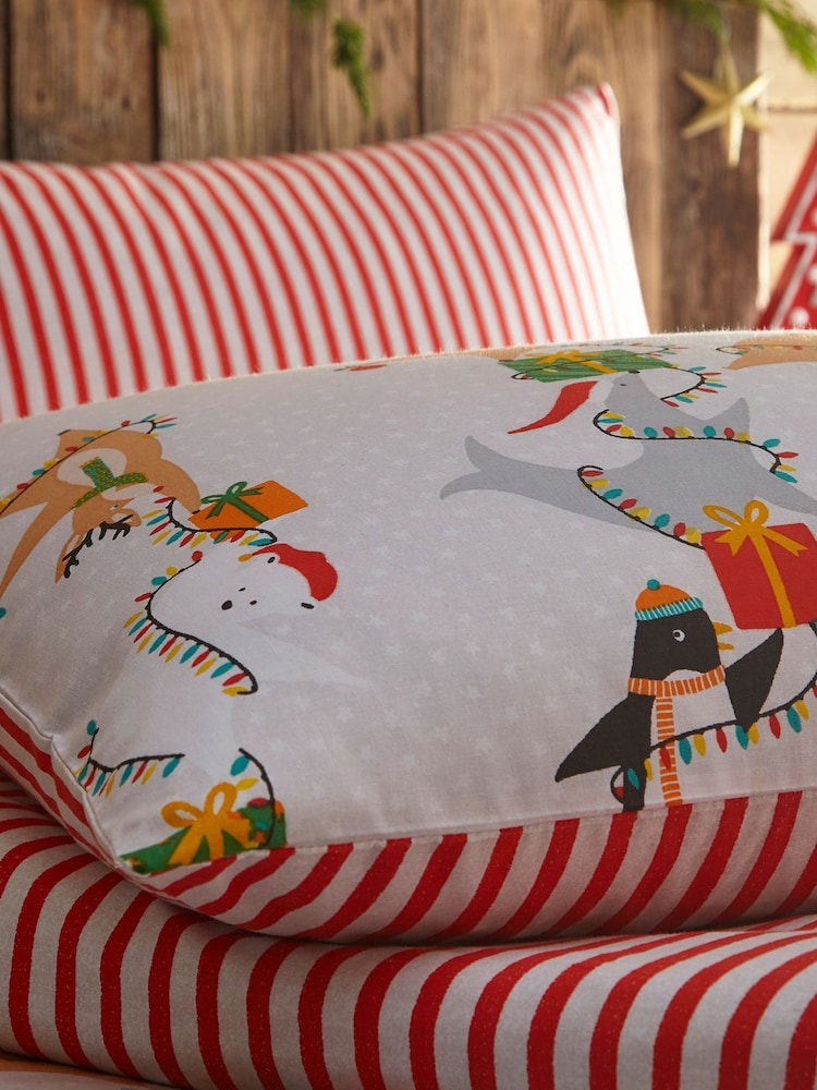 furn. White Santa's Workshop Reversible Christmas Duvet Cover and Pillowcase Set - Image 3 of 3
