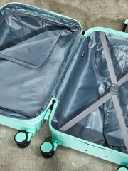 Rock Luggage Novo Medium Suitcase - Image 5 of 7