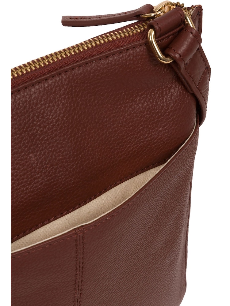 Pure Luxuries London Kenley Leather Cross-Body Bag - Image 6 of 7