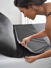 Double Self Tan Bed Sheet Protector - Image 4 of 4