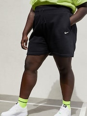 Nike Black Curve High-Waisted Shorts - Image 1 of 5