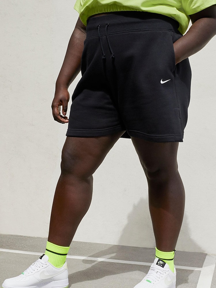 Nike Black Curve High-Waisted Shorts - Image 1 of 5