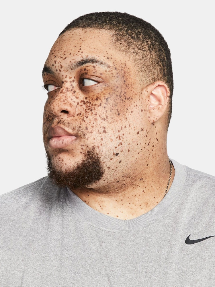 Grau - Nike Dri-FIT Legend Trainings-Trägertop - Bild 8 von 8