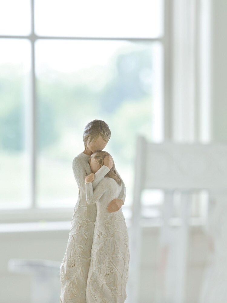 Willow Tree Cream Close To Me Figurine - Image 2 of 4