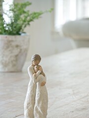 Willow Tree Cream Close To Me Figurine - Image 3 of 4