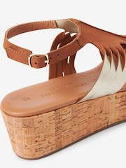 Métallique - Chaussures compensées Forever Comfort® Fisherman en cuir - Image 7 of 7