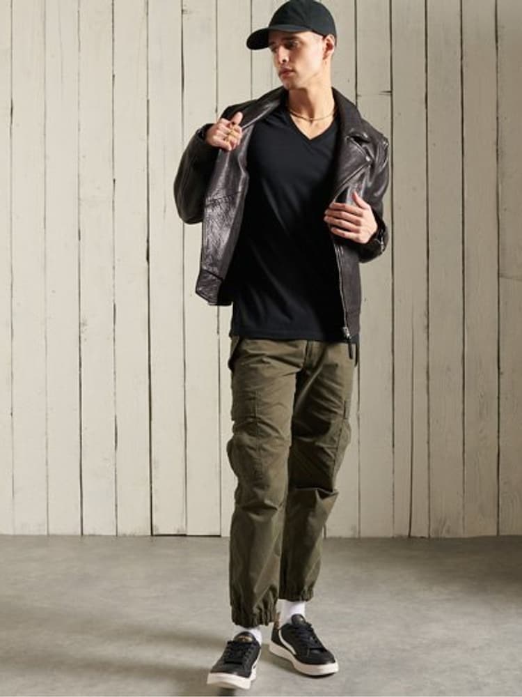 Superdry Black Label Vintage Embroidery V-Neck T-Shirt - Image 2 of 4 Superdry Black Label Vintage Embroidery V-Neck T-Shirt - Image 2 of 4