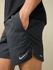 Nike Black Dri-FIT Stride 7 Inch Running Shorts - Image 4 of 5