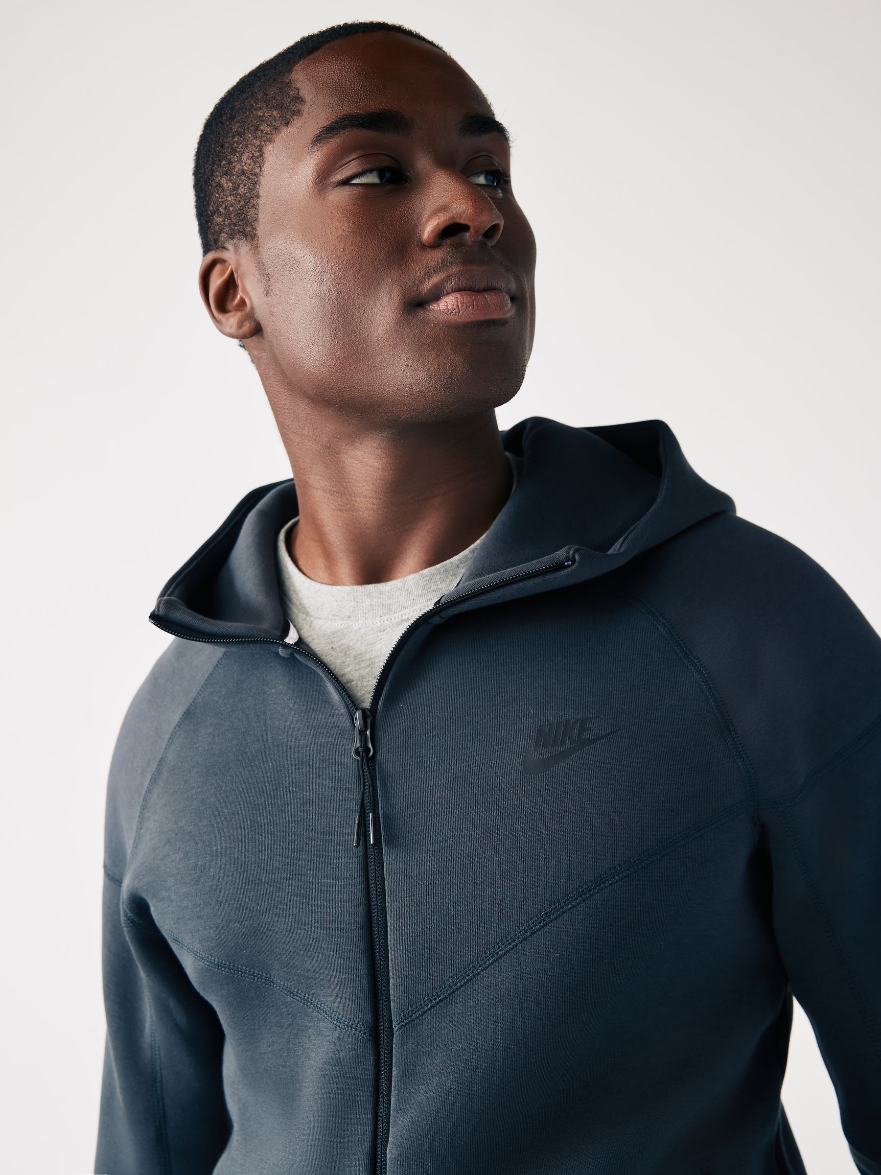 Nike zip up hoodie gray hotsell