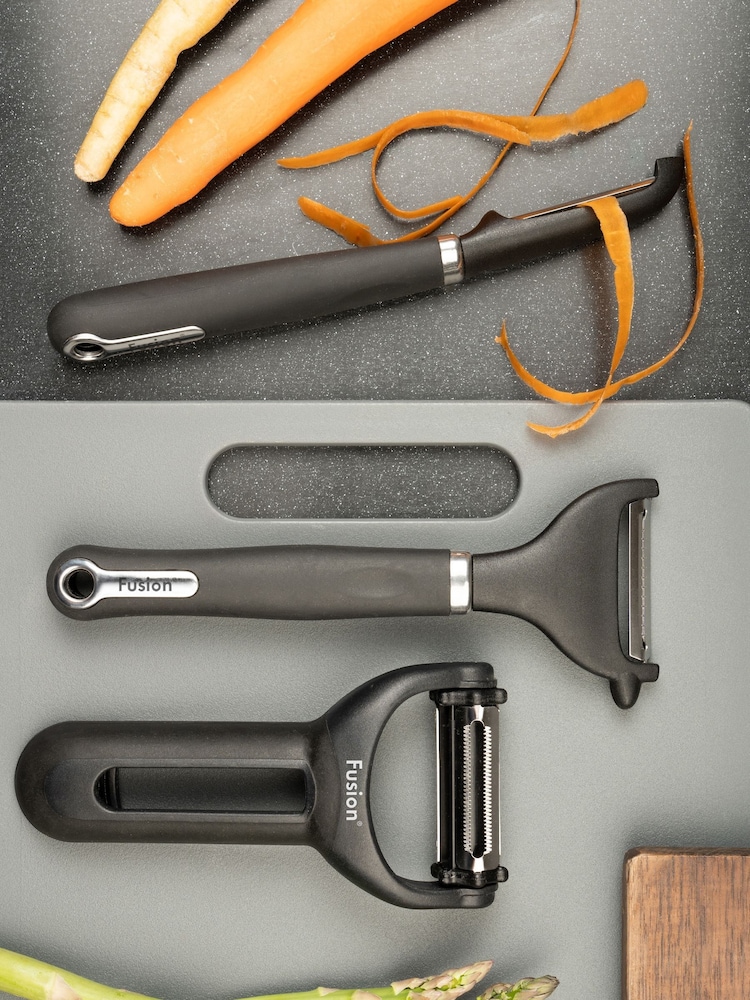 Fusion Set of 4 Black Peelers - Image 1 of 3