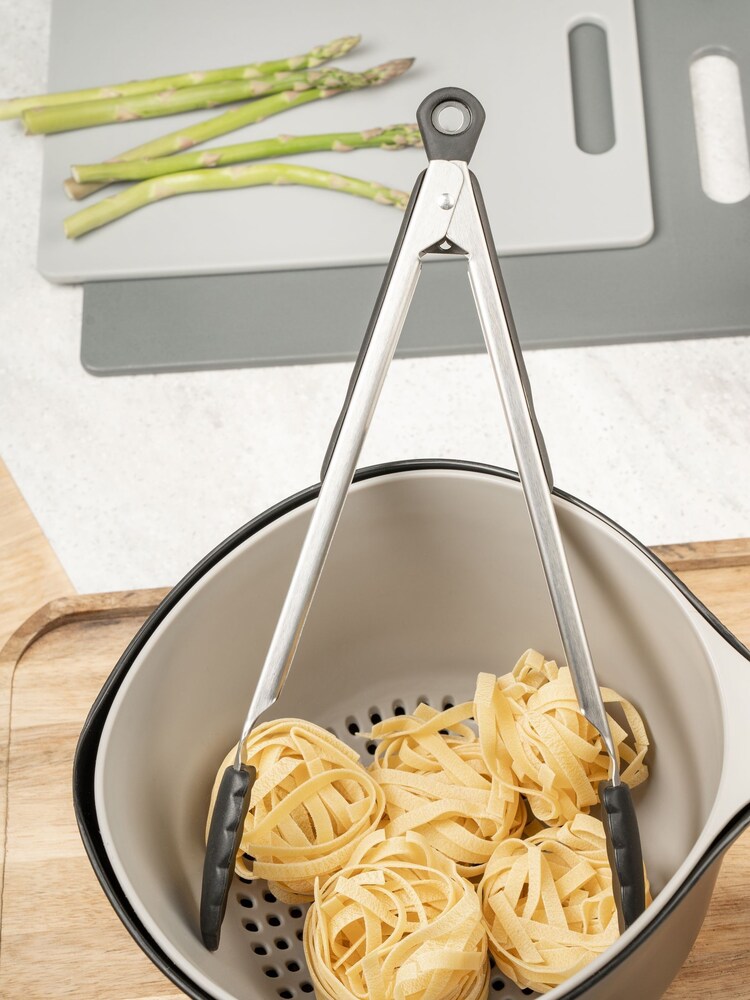 Fusion Black Measuring Jug & Colander - Image 2 of 4