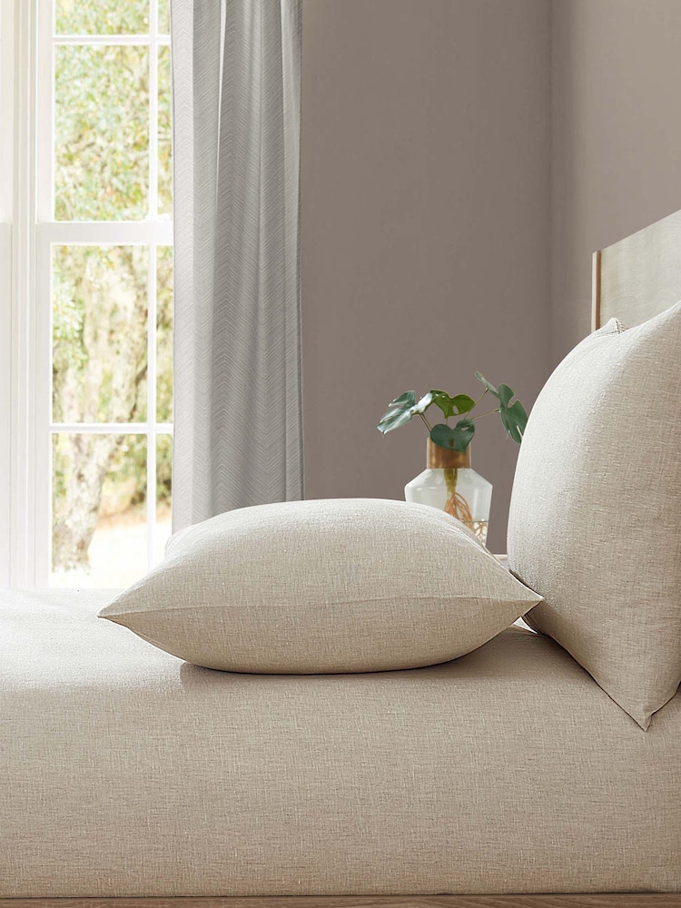 شرشف سرير بأستك من الكتان بنسبة 100% بتصميم باهت من Lazy Linen - صورة 1 من 4