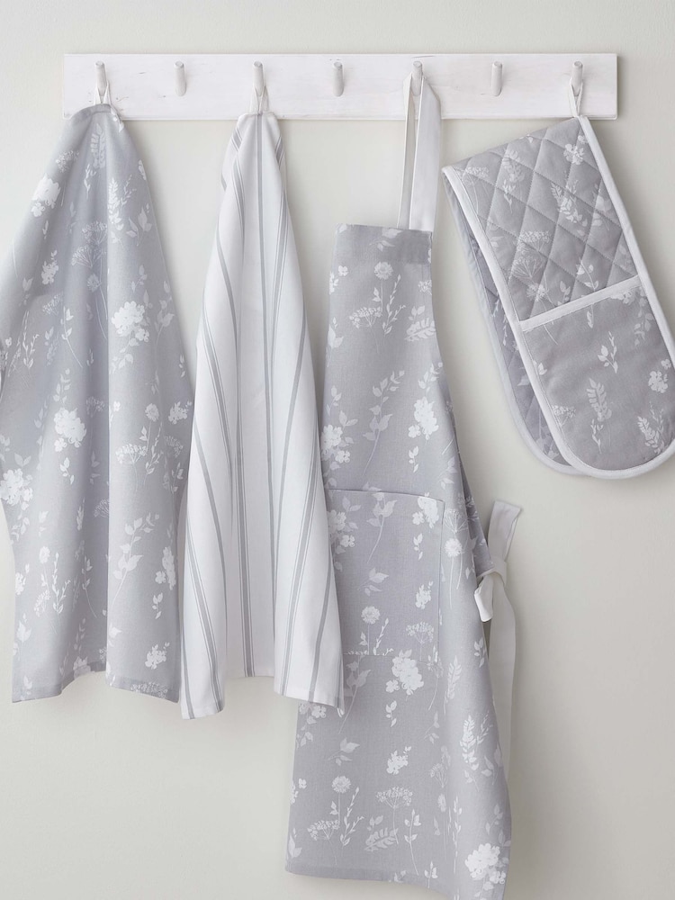 Catherine Lansfield Grey Meadowsweet 100% Cotton Floral Apron - Image 2 of 3