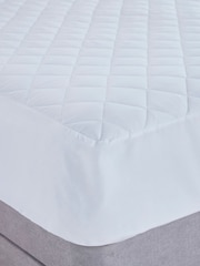 Silentnight Luxury Soft As Silk Mattress Protector - Image 4 of 4